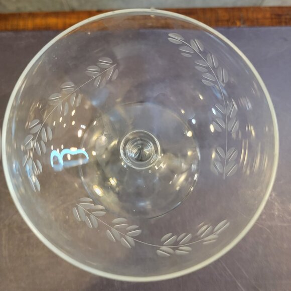 Vintage Champagne Coupe Glass with Wheat Pattern Etchings, One Glass 4" Tall - Picture 4 of 5